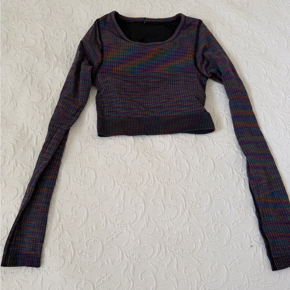 Lululemon cropped long sleeve
